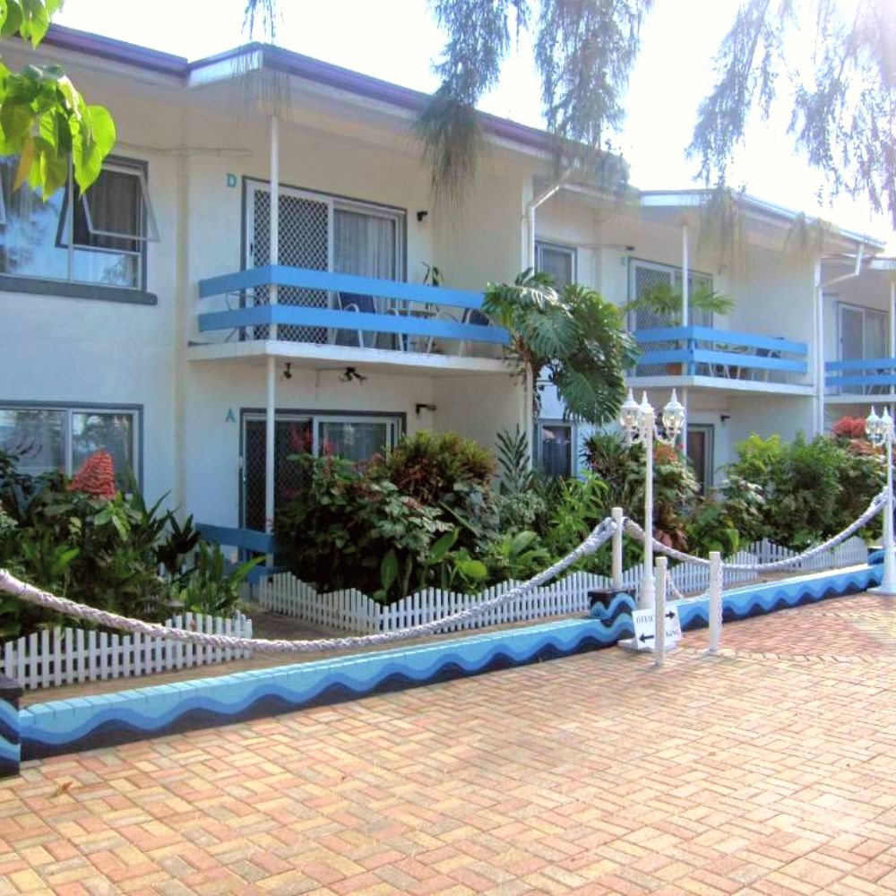 Captain Cook Apartments